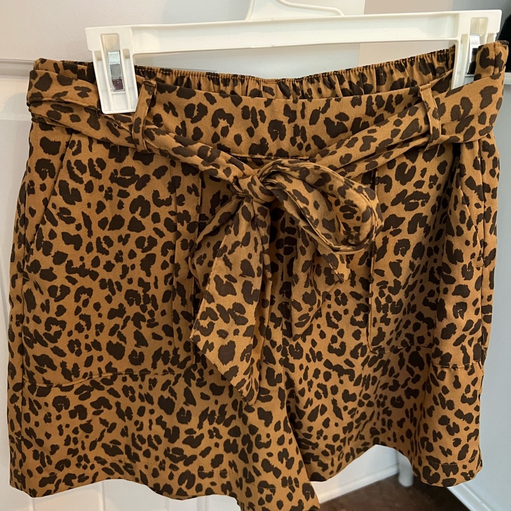 Cheetah tie shorts